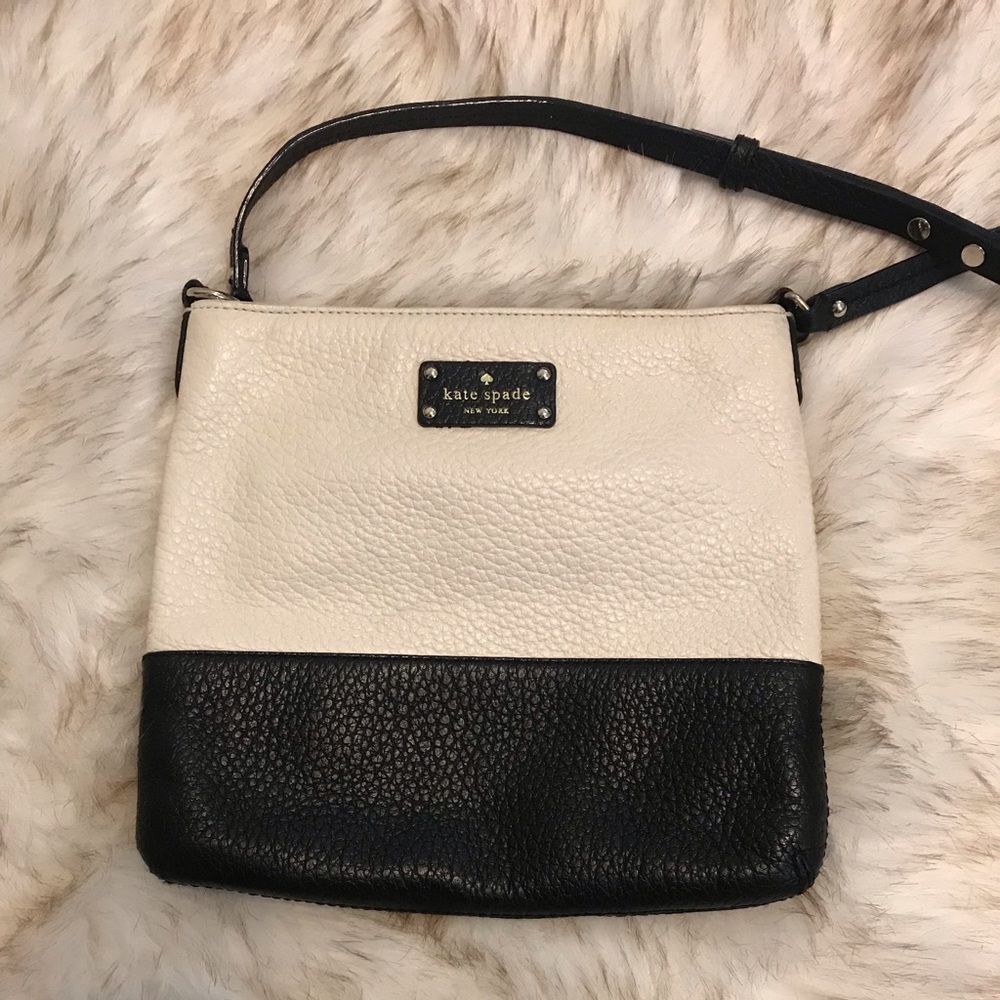 Adorable Kate Spade Crossbody